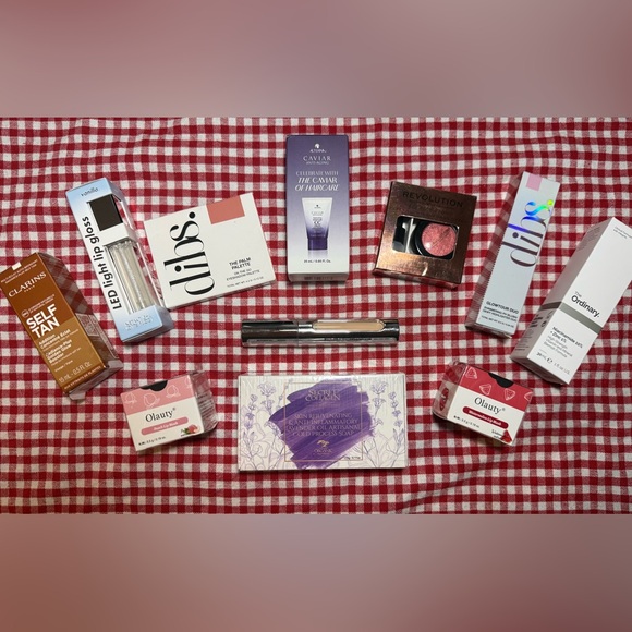 NWT Beauty Bundle.